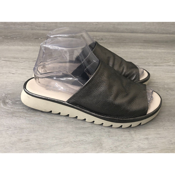 The Flexx Shore Thing Women's Sandal 8.5 Silver Leather Slip-On Casual Comfort - Picture 1 of 7